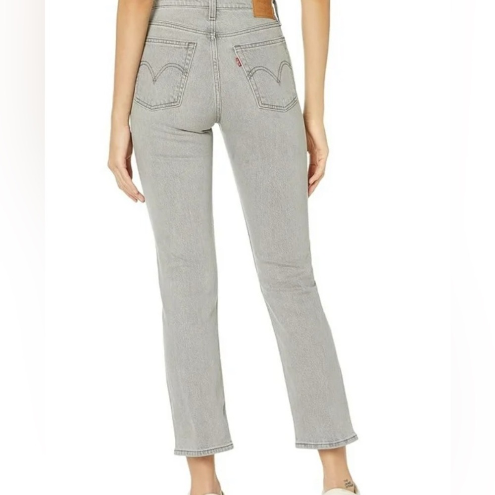 Levi Premium straight leg jean